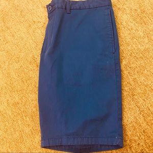 Old Navy Men's Skinny Shorts, Blue. Size 38